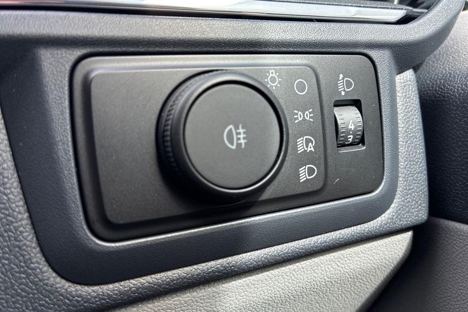 Used Ford TRANSIT CUSTOM SW26GWU 24