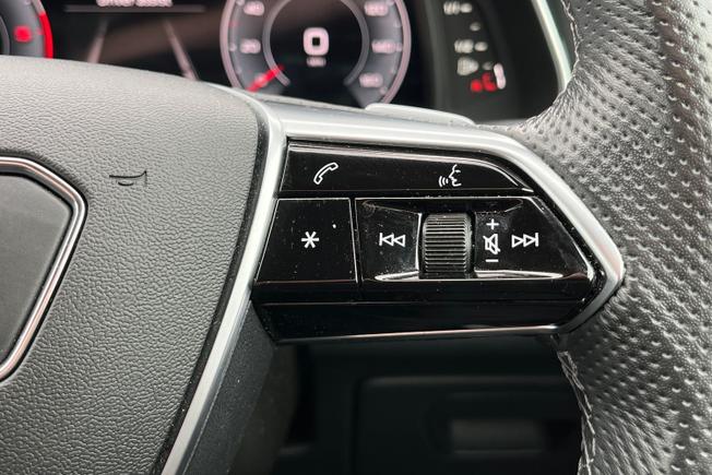 Audi A6 Avant Photo 17