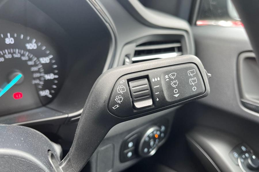 Ford FOCUS Photo autoimg-ef520ffb74ce2aa25dbd9d0ef657a263c2ee9976.jpg