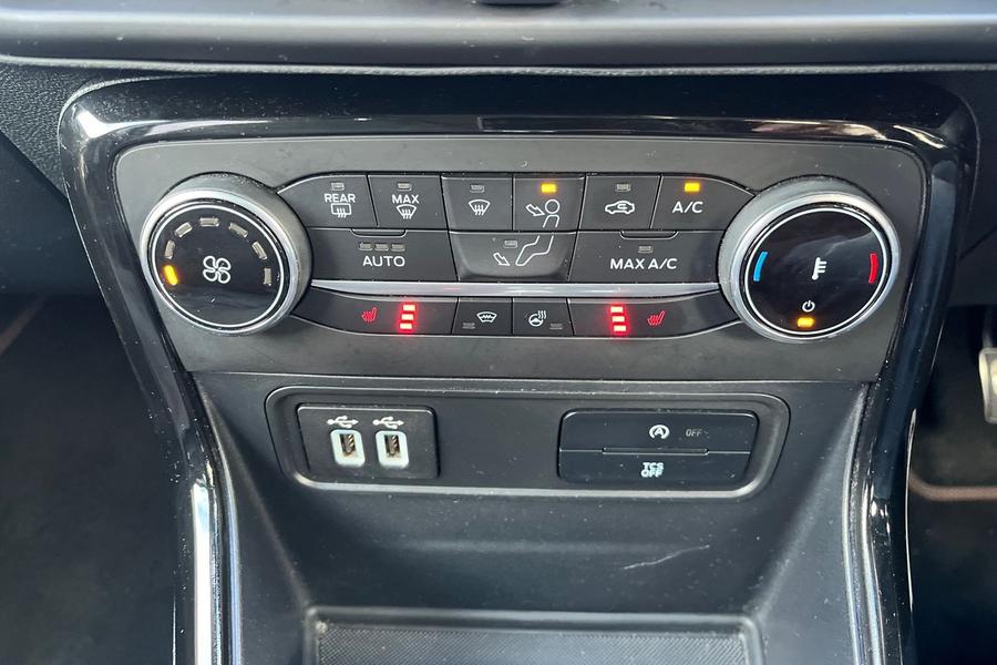 Ford ECOSPORT Photo autoimg-ef5a581103bf7cfd672aaf0adeb352c6e304d71e.jpg
