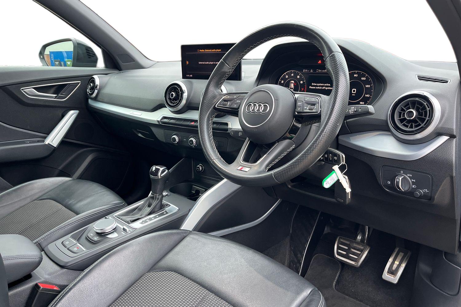 Audi Q2 Photo 8