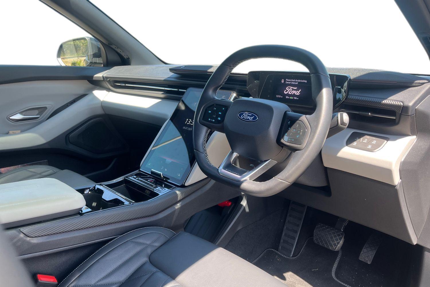 Ford Explorer Photo 8