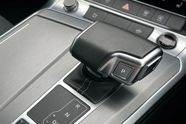 AUDI A6 Saloon Photo 29