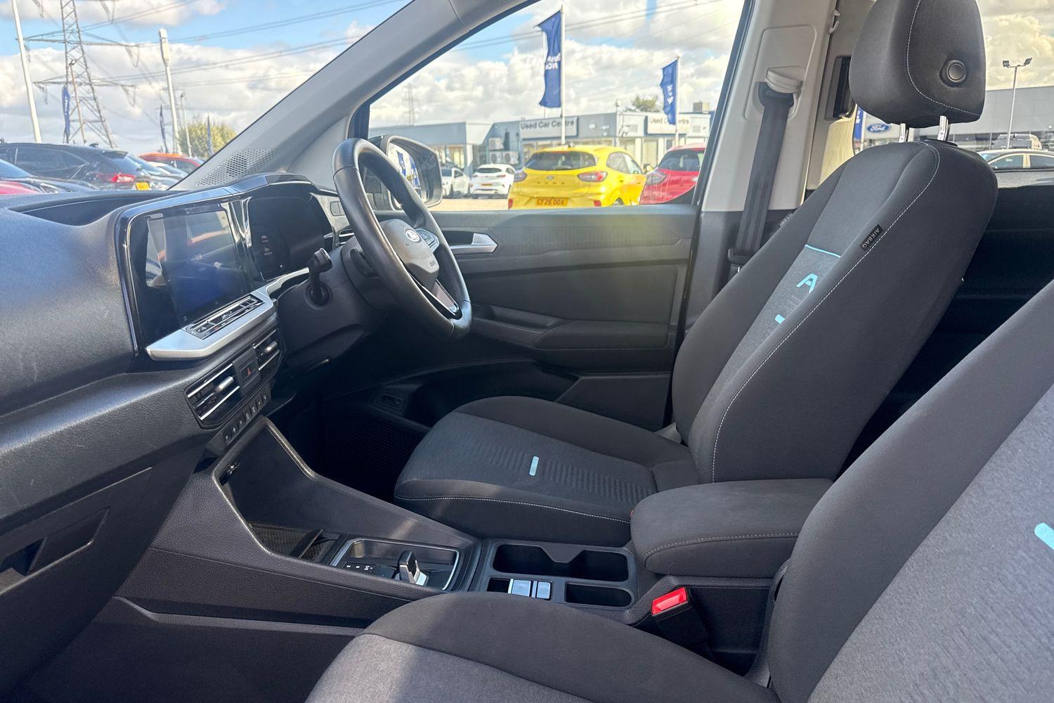 Ford GRAND TOURNEO CONNECT Photo 18