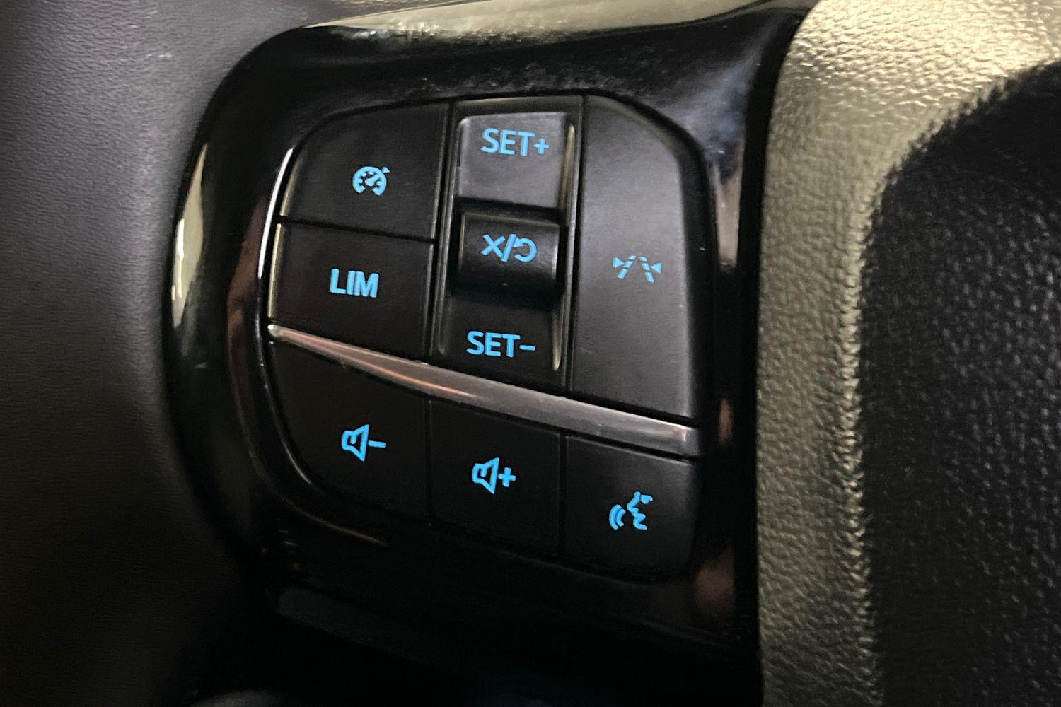 Ford E-Transit Courier Photo 31