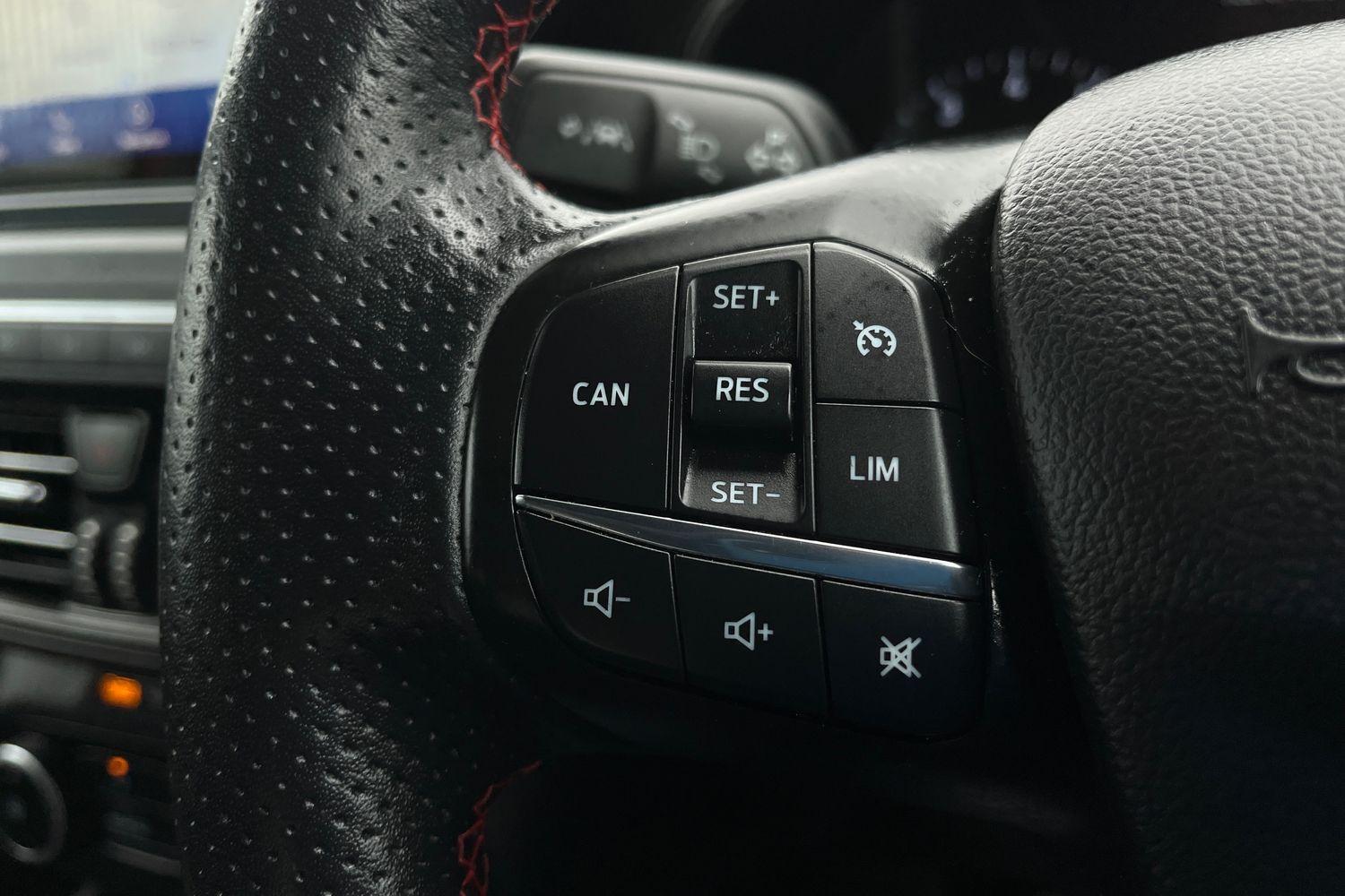 Ford FOCUS Photo 29