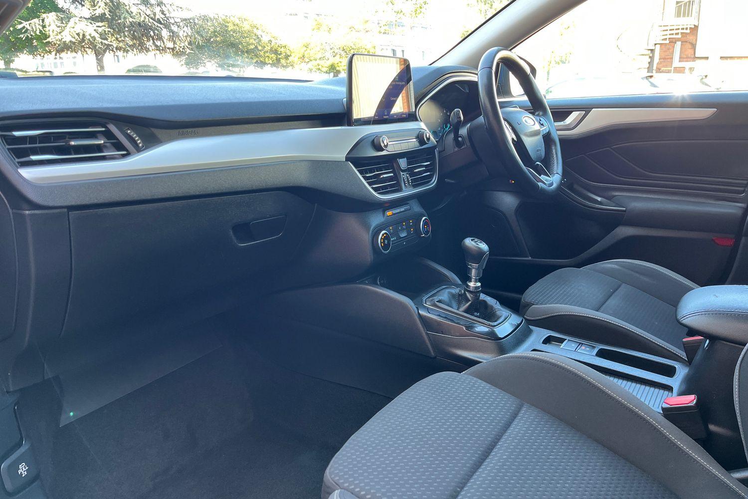 Ford Focus Photo 17