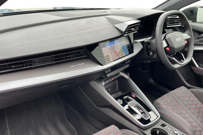 AUDI RS3 Photo 2
