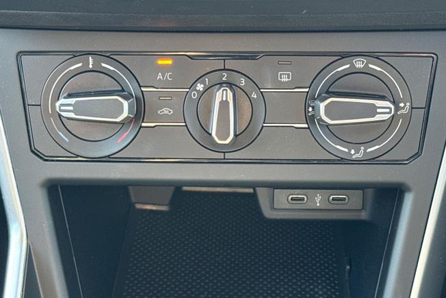 VOLKSWAGEN Polo Photo 33