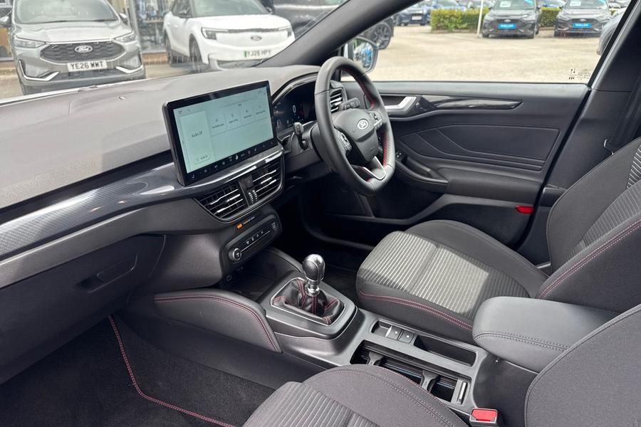 Ford FOCUS Photo autoimg-ef708816d3d58e6c0f6d7ac18eb70c7c245795f8.jpg