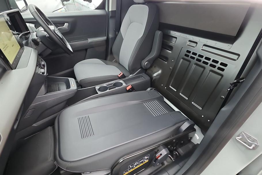 Used Ford E-TRANSIT COURIER WV75XLL 18