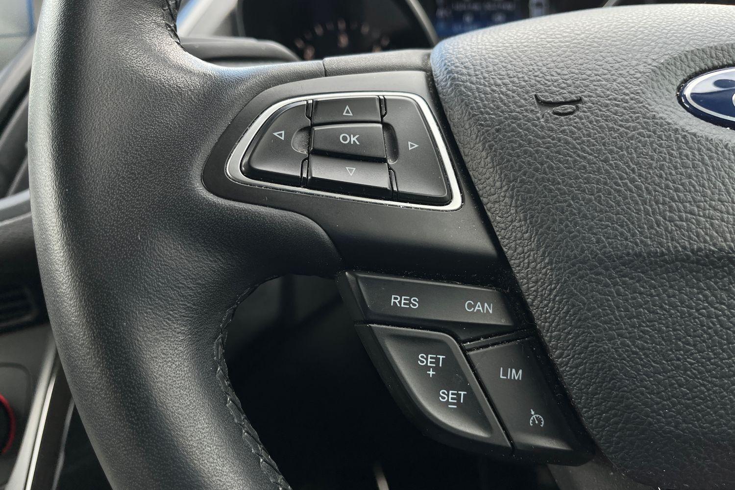 Ford KUGA Photo 30