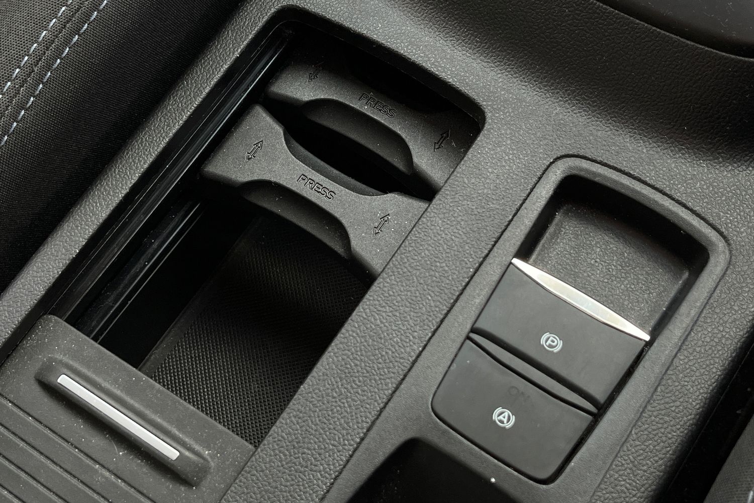 Ford FOCUS Photo 36