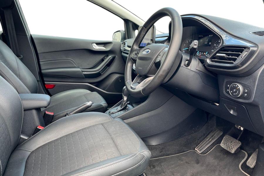 Ford FIESTA Photo autoimg-ef789010b58f12f38a619049d8c9040dd883f725.jpg
