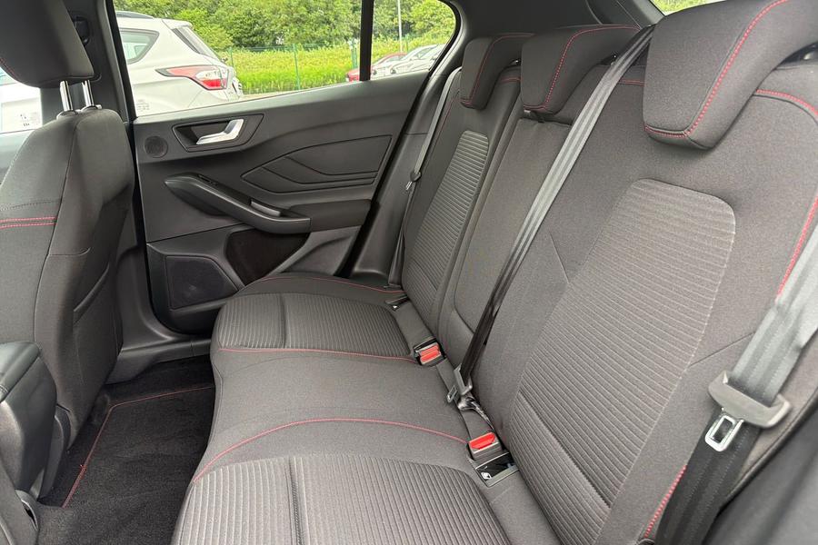 Ford FOCUS Photo autoimg-ef79fde24ad392cd970f6d3ca83cdef2e92ca955.jpg