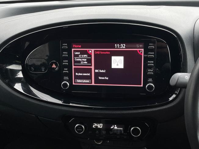 TOYOTA Aygo X Photo 14