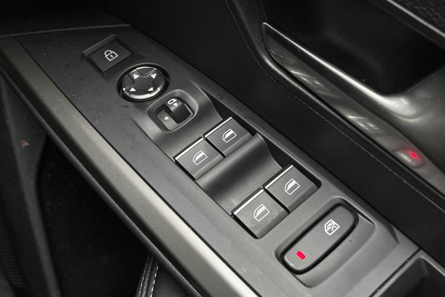 Peugeot 3008 Photo autoimg-ef7bfb76dc1ee4ec5efcf58989b9b92dfda0ba95.jpg