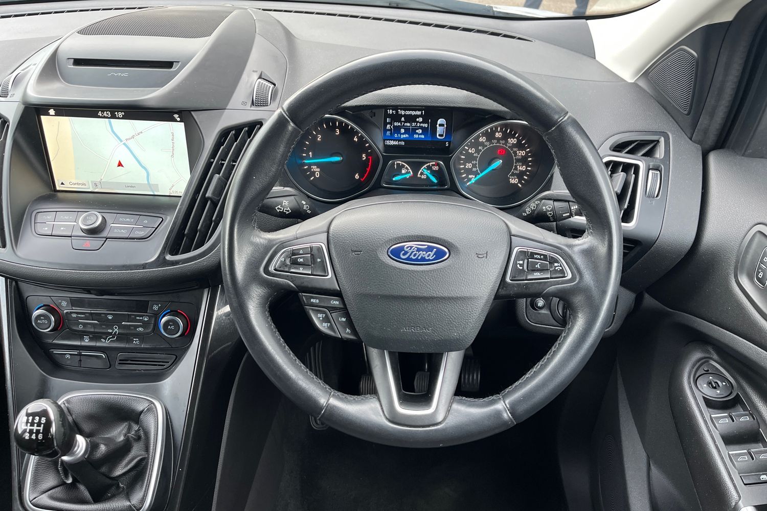 Ford KUGA Photo 11