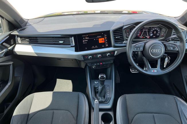 Audi A1 Photo 10