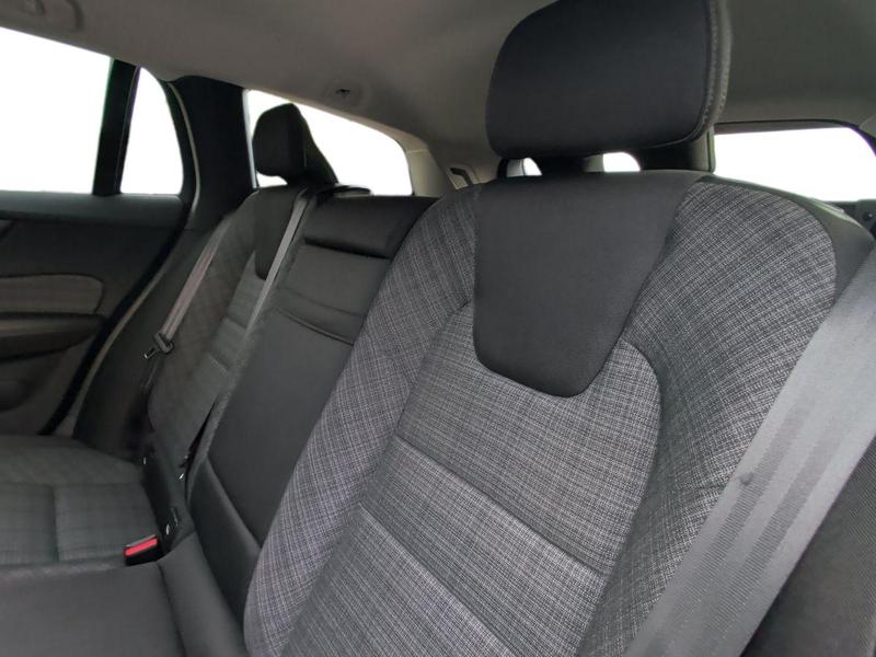 Used Volvo V60 FP23AOF 17