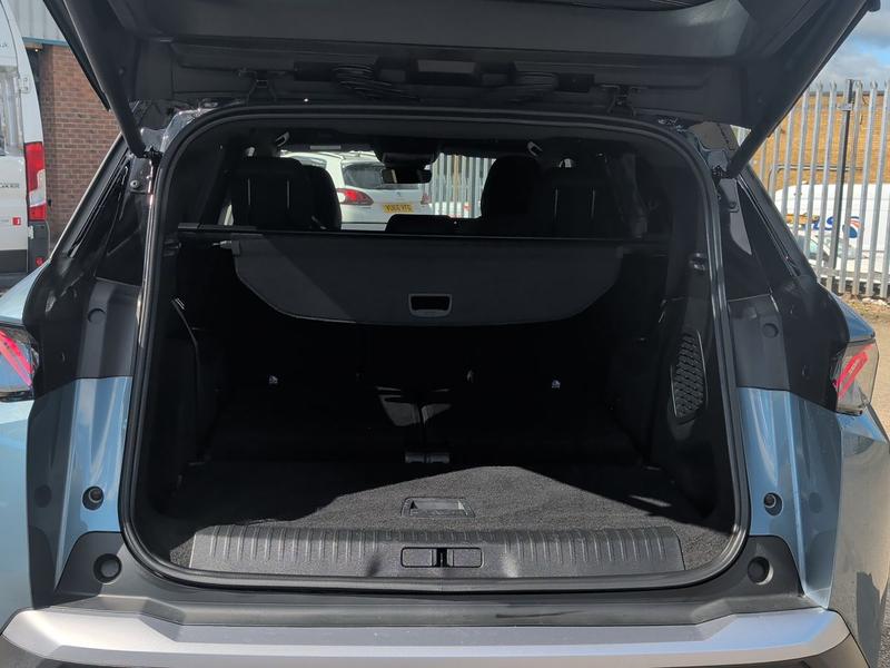 Used Peugeot 5008 KM25VVT 18