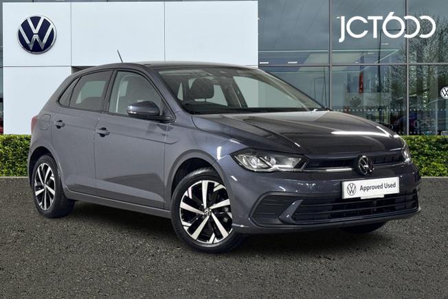 VOLKSWAGEN Polo Photo 1
