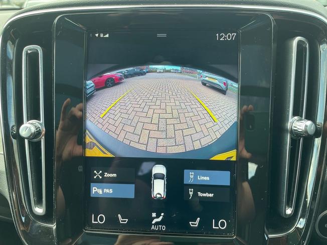 VOLVO XC40 Photo 45