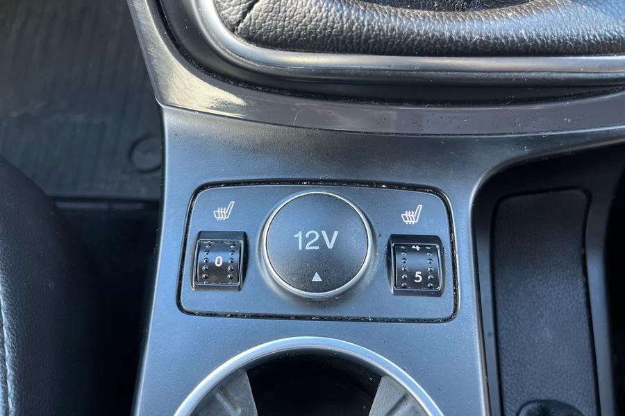 Ford KUGA Photo autoimg-ef8d71c0858ee6ebe96abef54a0249cfa5ab1f84.jpg