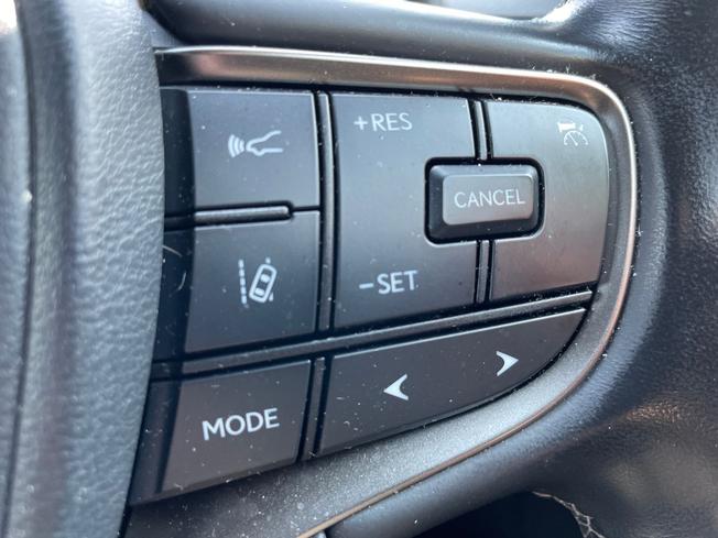 LEXUS UX Photo 17