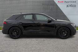 AUDI SQ8 Photo 4