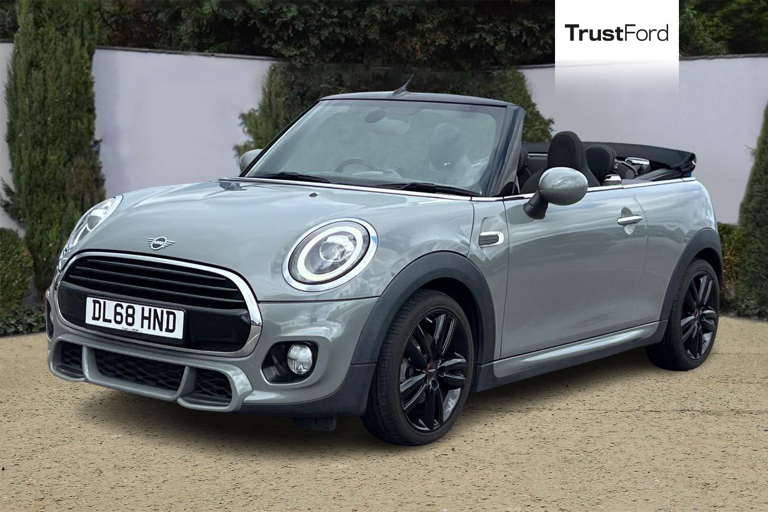 MINI CONVERTIBLE Photo 4