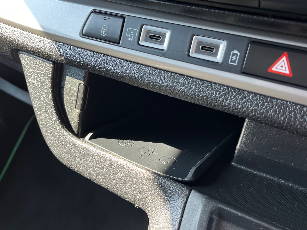 Peugeot e-Traveller Photo 32