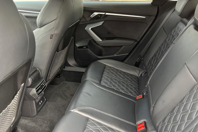 AUDI S3 Photo 49