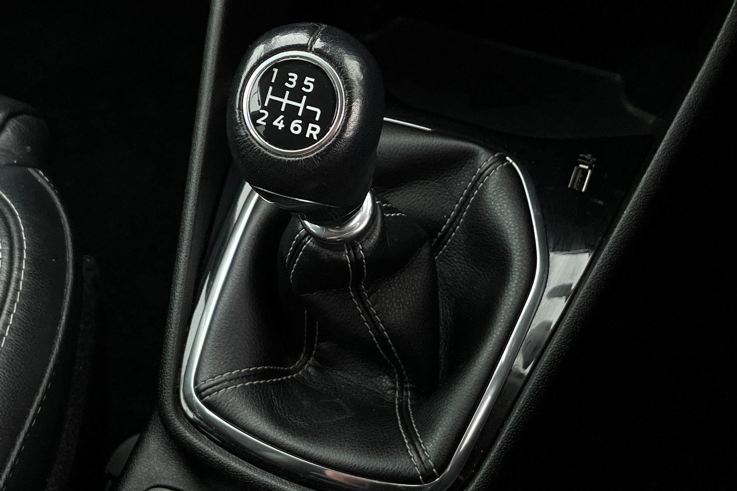 Ford FIESTA Photo 34