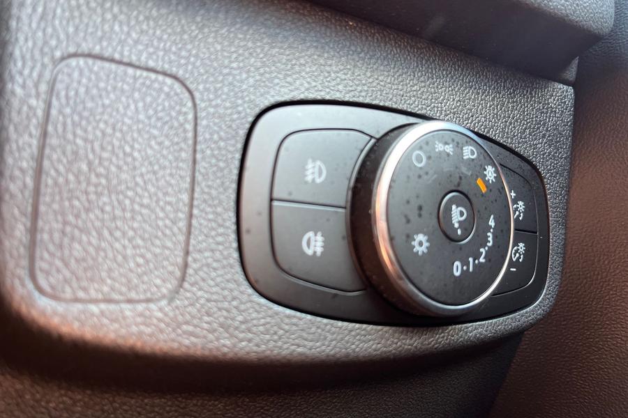 Ford Focus Photo autoimg-efa04df2cdfc51aa9eb7b17718580b8180bea179.jpg