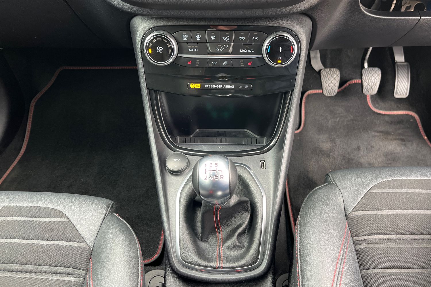Ford Puma Photo 31