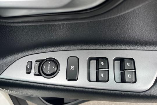 Kia Stonic Photo autoimg-efa20bf8880ffbe24c63fbe3ac1c876510e5090b.jpg