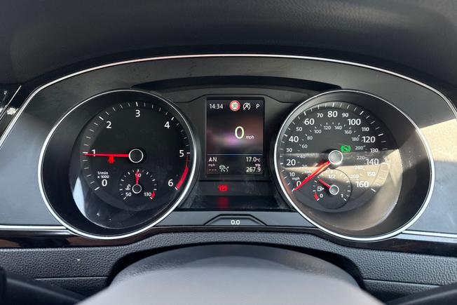 VOLKSWAGEN Passat Photo 15