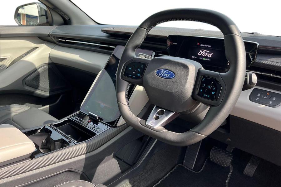 Ford CAPRI Photo autoimg-efa40814808d61b442208b8450d3d6cdbf1bd0d0.jpg