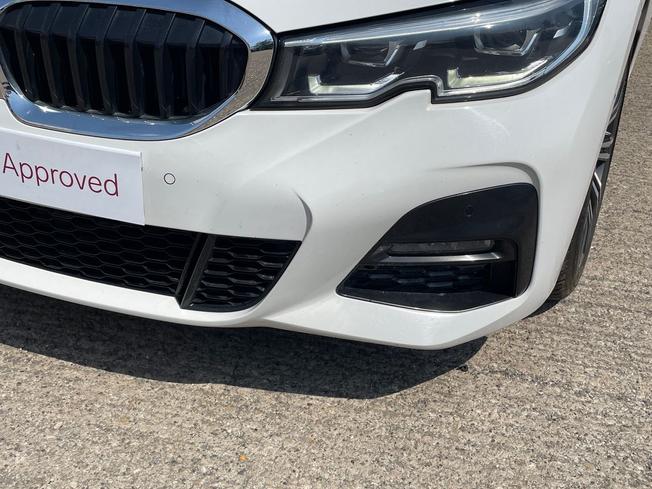 BMW 3 Series Photo 22