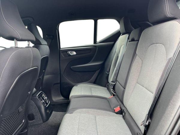 Volvo XC40 Photo autoimg-efa81fffb3e0afd42715210b9a931bfd2f9d20aa.jpg