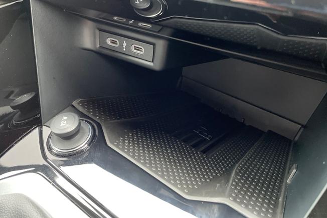 VOLKSWAGEN T-Roc Photo 36