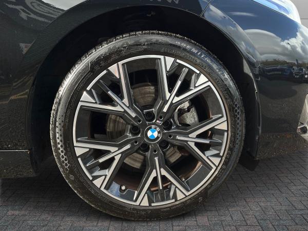 BMW 1 Series Photo autoimg-efaedbbe8592a8519c3beabe95627f936e40ab5e.jpg