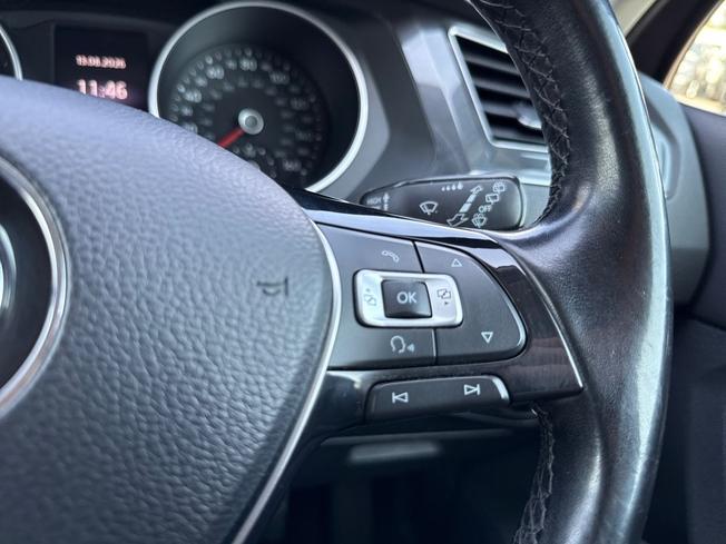 VOLKSWAGEN Tiguan Photo 17