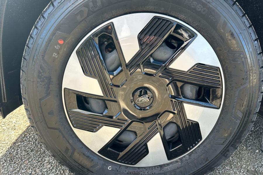 Ford E-TRANSIT CUSTOM Photo autoimg-efb1ed32698494f87acf10408320616dc53bbe35.jpg