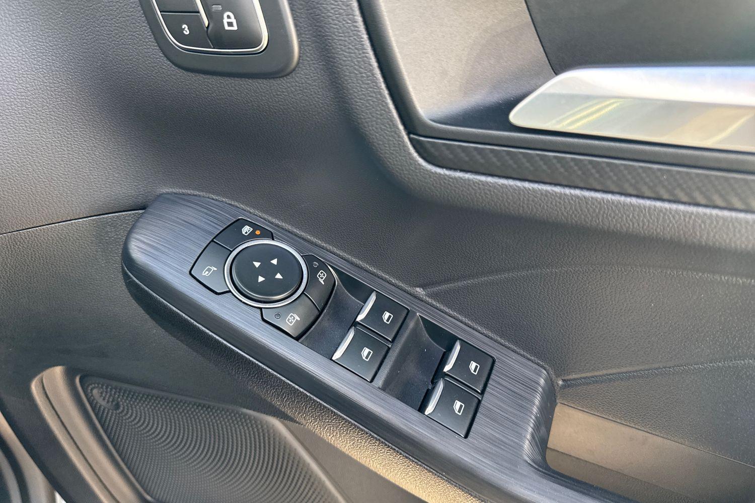 Ford KUGA Photo 15