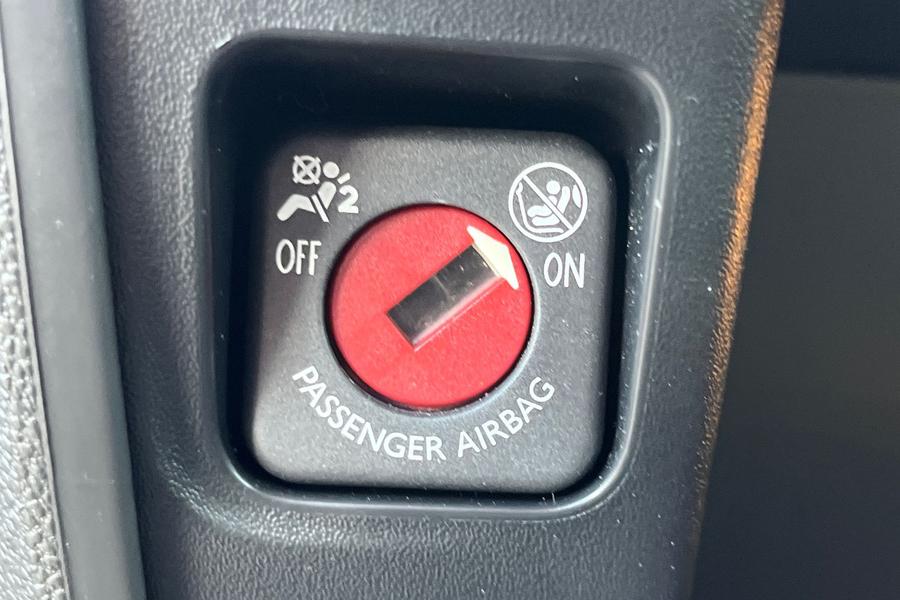 Vauxhall GRANDLAND Photo autoimg-efbca6bf2b66f8eca236a0fb47e5177e62cd8597.jpg