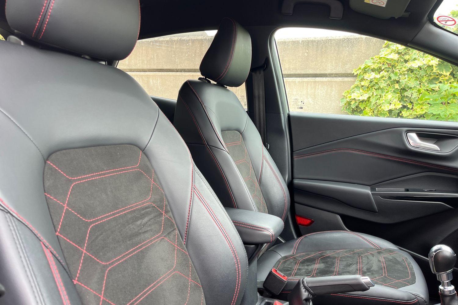 Ford PUMA Photo 16
