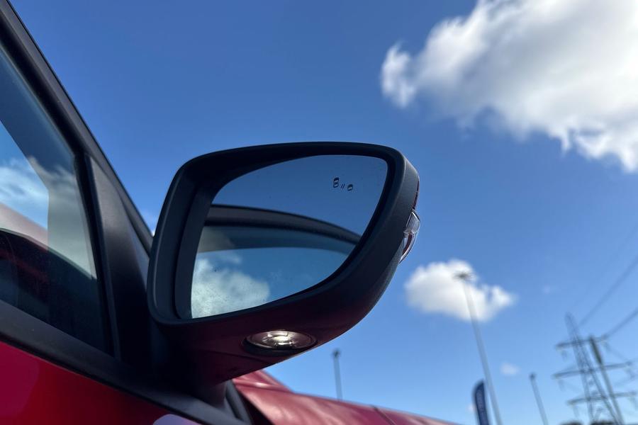 FORD FOCUS Photo autoimg-efc0b0860deae686462d2cd5b5159a939f59fa63.jpg