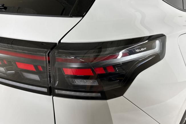 VOLKSWAGEN Tiguan Photo 18